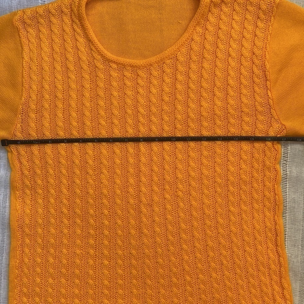 Vintage shirt sleeves marigold yellow crew neck sweater. - Picture 7 of 13